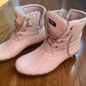 Girls size 3 pink Sperry boots.